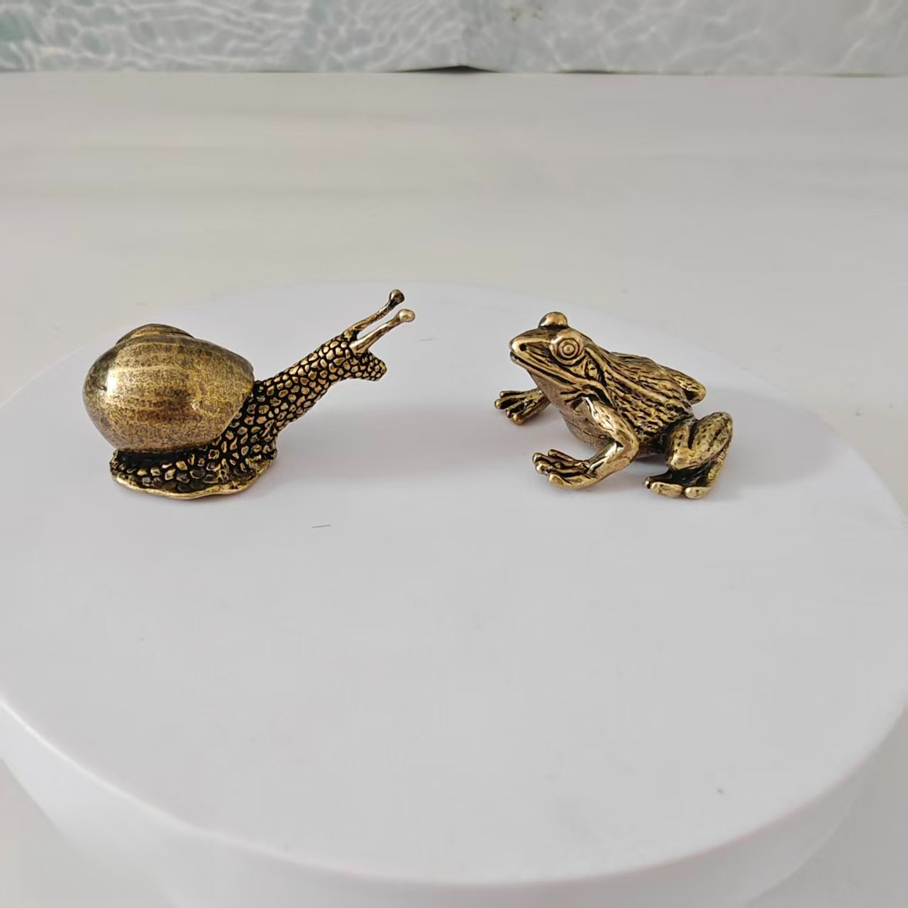 2 pieces of brass frog and sna - Desk Setup Nature ulasan dan harga